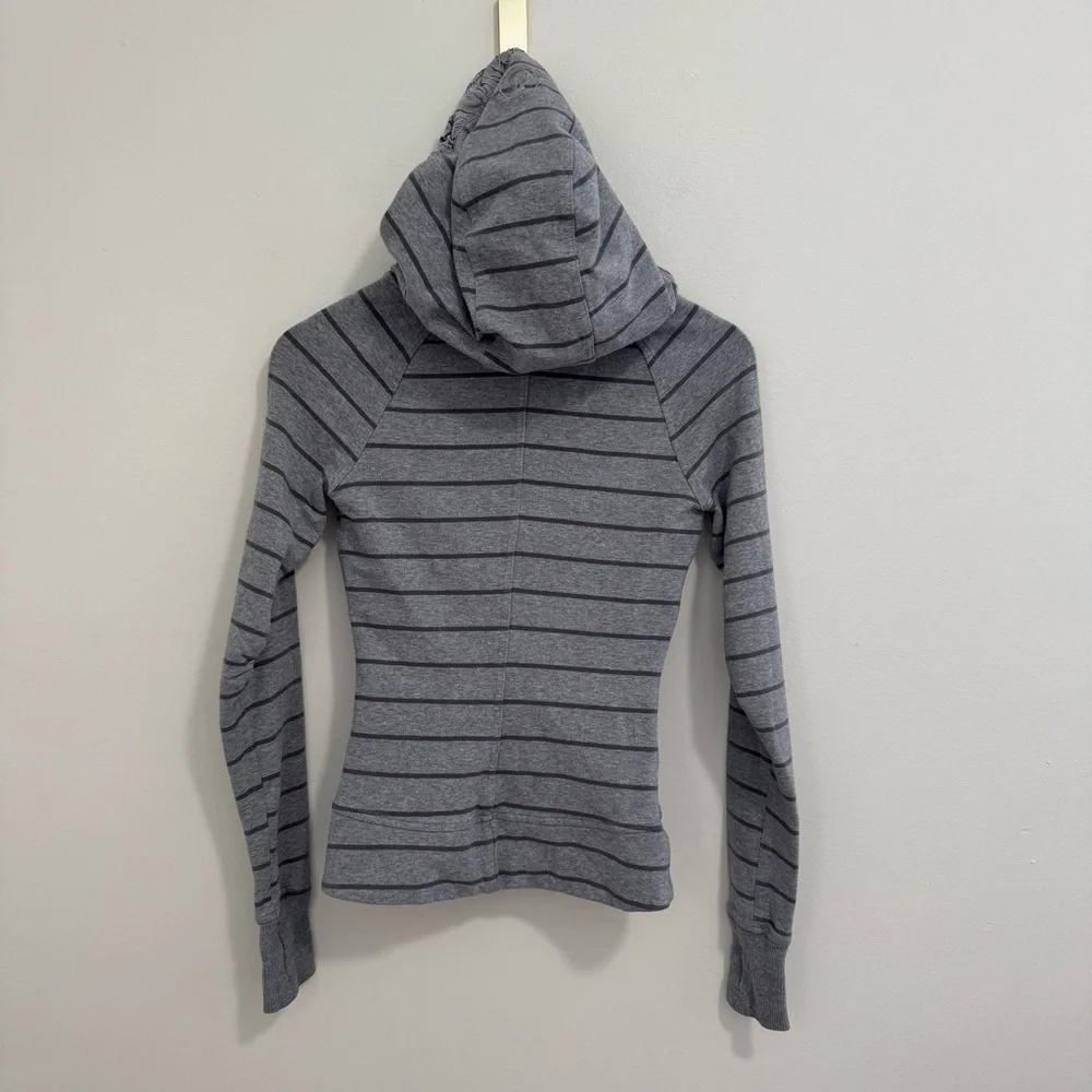 Lululemon Movement Jacket in Cayman Stripe